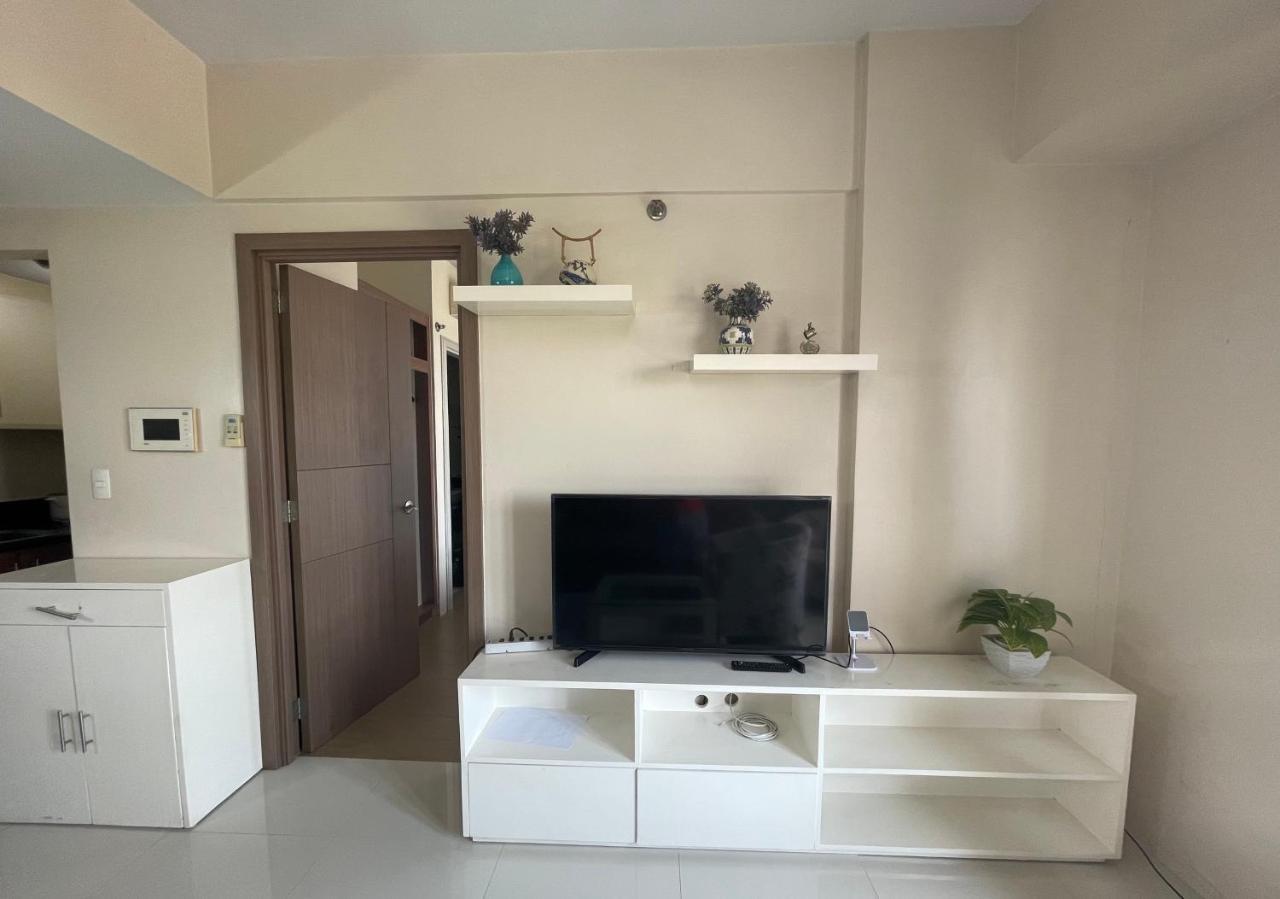 Apartment 4j North Wing - 150 Newport Boulevard, Near Terminal3 Airport Manila