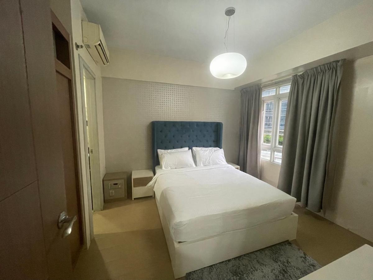 Apartment 4j North Wing - 150 Newport Boulevard, Near Terminal3 Airport