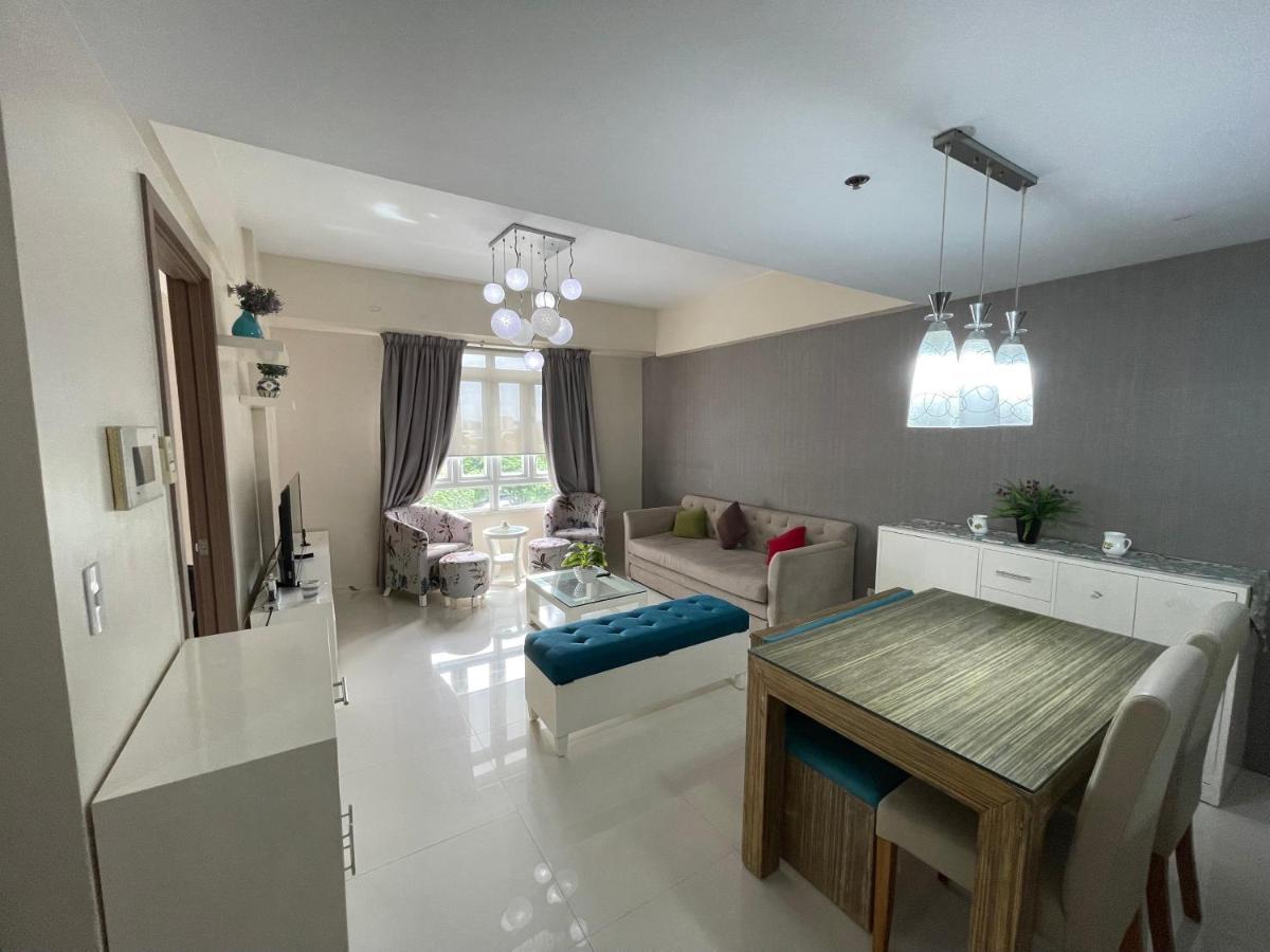 Apartment 4j North Wing - 150 Newport Boulevard, Near Terminal3 Airport